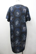 画像2: Enchantlic Enchantilly / 猫の王女達の肖像画カットソーワンピース  黒ｘ紺 I-26-01-24-068-LO-OP-HR-ZI (2)