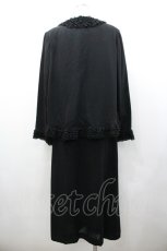 画像2: KANEKO ISAO / ピコフリル襟袖ジャケット&スカートセットアップ  ブラック I-26-01-24-081-EL-SK-SA-ZI (2)