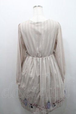 画像2: Fi.n.t / コスメプリントシアーストライプワンピース F ベージュ I-26-01-29-039-CA-OP-TE-ZI