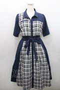 axes femme / ブロッキングフリル袖ワンピース  ネイビーＸ白 I-26-01-29-046-AX-OP-SA-ZI