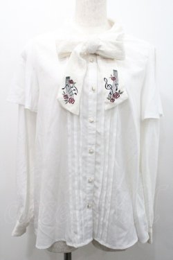 画像1: axes femme / メロディ刺繍ケープ袖ブラウス M 白 I-26-01-31-004-AX-BL-SA-ZI