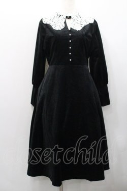 画像1: an another angelus / クロシェニットレース衿ベロアワンピース  ブラック I-26-01-31-052-CA-OP-SA-ZI
