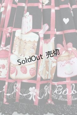 画像4: BABY,THE STARS SHINE BRIGHT / Love ring Present Box柄パティージャンパースカート  黒 I-26-01-31-060-BA-OP-SA-ZI