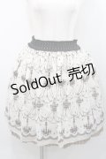 axes femme / シャンデリア柄スカート  アイボリーＸ黒 I-26-01-31-078-AX-SK-SA-ZI