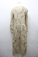 画像3: INGEBORG / 鈴蘭柄カットワンピース  ベージュ I-26-02-06-076-LO-OP-SA-ZI (3)
