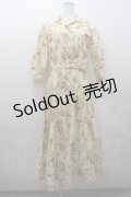 INGEBORG / 花柄ベルト付き5分袖ワンピース  キナリ I-26-02-06-080-LO-OP-SA-ZI