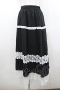 MARBLE / レース飾りティアードロングスカート  黒 I-26-02-06-092-GO-SK-AS-ZI