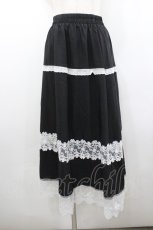 画像1: MARBLE / レース飾りティアードロングスカート  黒 I-26-02-06-092-GO-SK-AS-ZI (1)