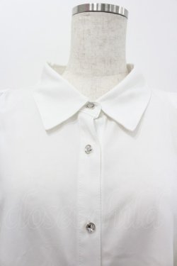 画像2: axes femme / ケープ風フレア袖ロングシャツ  白 I-26-02-08-001-AX-BL-HR-ZI