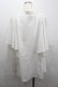画像3: axes femme / ケープ風フレア袖ロングシャツ  白 I-26-02-08-001-AX-BL-HR-ZI (3)