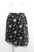 axes femme POETIQUE / フラワー刺繍ミニスカート  黒 I-26-02-08-113-AX-SK-SA-ZI
