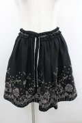 axes femme / 夜空刺繍スカート M 黒 I-26-02-08-115-AX-SK-TE-ZI