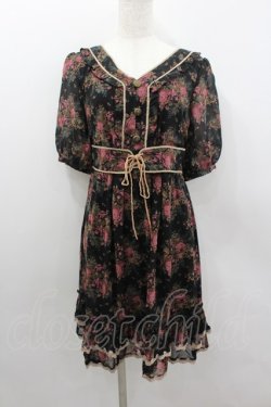 画像1: axes femme / 薔薇ブーケプリントウエストベルトデザインワンピース  黒ＸピンクＸブラウン I-26-02-11-124-AX-OP-SA-ZI