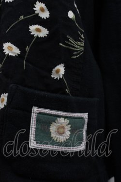 画像2: PINK HOUSE / ゼッケン付き雛菊柄カーディガン  ブラック I-26-02-13-057-LO-TO-SA-ZI