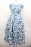 axes femme / ブルーミングローズ柄ワンピース F サックス I-26-02-13-068-AX-OP-TE-ZI
