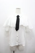axes femme POETIQUE / タイ付ラッフルフリル半袖ブラウス  白 I-26-02-15-001-AX-BL-HR-ZI