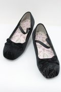 m petit by misako / NINA’Sコラボ ベロアパンプス LL 黒 I-26-02-15-125-LO-SH-HR-ZI
