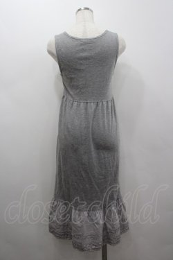 画像3: PINK HOUSE / 裾ピコフリルノースリーブカットワンピース  グレー I-26-02-18-058-LO-OP-SA-ZI