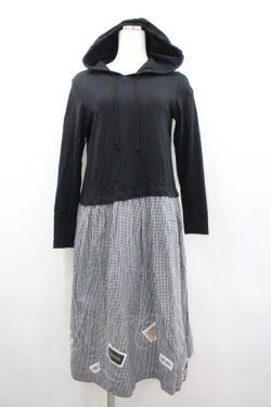 画像1: PINK HOUSE / ボーダー切替ワッペンワンピース  黒 I-26-02-18-060-LO-OP-SA-ZI