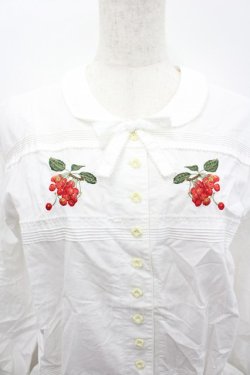画像2: WONDERFUL WORLD / さくらんぼ刺繍長袖ブラウス  ホワイト I-26-02-18-010-LO-BL-SA-ZI