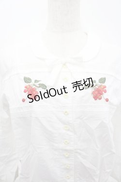 画像2: WONDERFUL WORLD / さくらんぼ刺繍長袖ブラウス  ホワイト I-26-02-18-010-LO-BL-SA-ZI