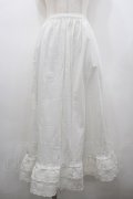 PINK HOUSE / 裾ピンタックフリルスカート  白 I-26-02-20-084-LO-SK-SA-ZI