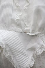 画像3: INGEBORG / フロントレースピンタック半袖ブラウス  白 I-26-02-20-020-LO-BL-SA-ZI (3)