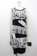 MINT NeKO / 音符柄ニットロングトップス  白Ｘ黒 I-26-02-25-023-HN-TO-SA-ZI