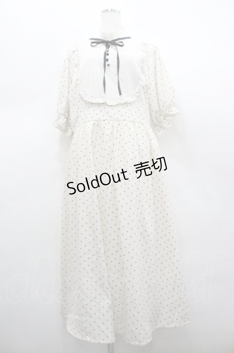 画像1: m petit by misako / 梨地水玉切り替えワンピース 4L 中白 I-26-02-28-076-LO-OP-SA-ZI (1)
