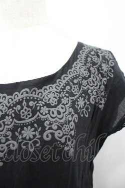 画像3: axes femme / プリント&裾メッシュ切替半袖ワンピース  黒Ｘグレー I-26-02-28-094-AX-TO-SA-ZI