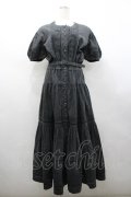 INGEBORG / ピンタック半袖デニムワンピース  黒デニム I-26-02-28-101-LO-OP-SA-ZI
