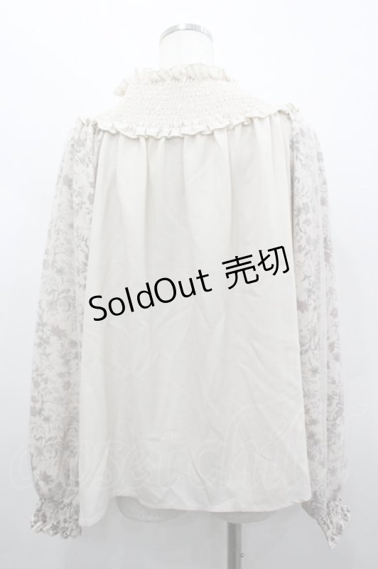 画像2: axes femme / ミュルーズ袖ボリュームブラウス  生成り I-26-02-28-015-AX-BL-SA-ZI (2)