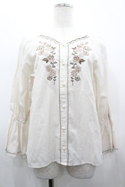 画像1: axes femme / 刺繍使いボリューム袖ブラウス  アイボリーＸ白 I-26-02-28-018-AX-BL-SA-ZI