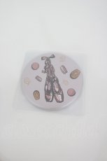 画像1: Q-pot. / ノベルティ缶ミラー トゥシューズ柄  ピンク I-26-02-28-226-QP-ZA-SA-ZT649-F002 (1)