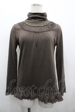 画像1: axes femme / ハイネックビジュー&レースネックレス風カットソー  ブラウン I-26-02-28-024-AX-TO-SA-ZI