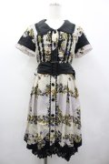 axes femme / フラワーボーダー柄ワンピース M クロ I-26-03-02-075-AX-OP-SA-ZI