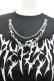 画像2: REFLEM / チェーン付き顔料加工Tシャツ  黒Ｘ白 I-26-03-04-005-PU-TO-SA-ZI (2)