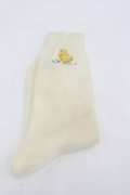 Karl Helmut / ヒヨコ刺繍ソックス  アイボリー I-26-03-04-122-EL-ZA-SA-ZI