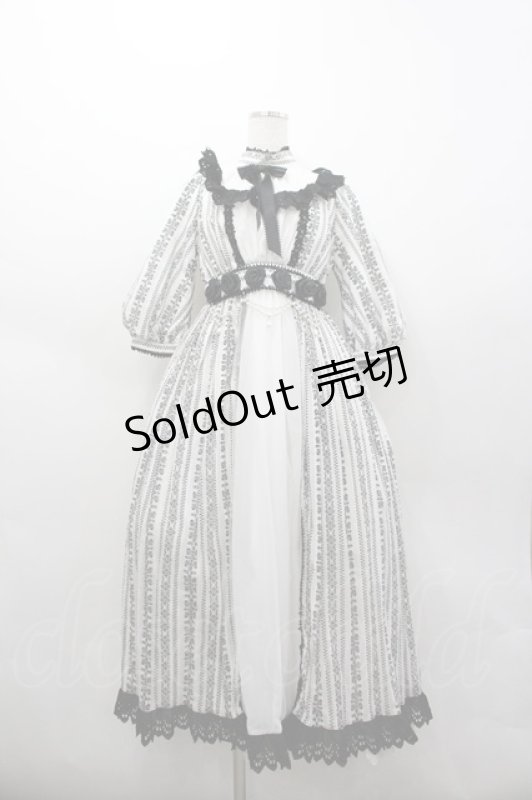 画像1: ALICE and the PIRATES / 〜Eden〜漆黒の薔薇と光の雫カラミドビーロングワンピース  白Ｘ黒 I-26-03-04-024-PA-OP-SA-ZI (1)