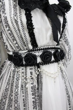 画像2: ALICE and the PIRATES / 〜Eden〜漆黒の薔薇と光の雫カラミドビーロングワンピース  白Ｘ黒 I-26-03-04-024-PA-OP-SA-ZI