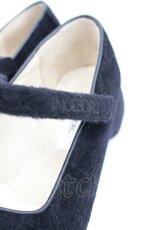 画像2: INGEBORG / ロゴ刺繍ワンストラップパンプス L 黒 I-26-03-05-003-LO-SH-SA-ZT697 (2)