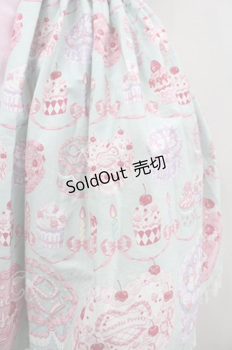 画像2: Angelic Pretty / Happy Cakesシャーリングジャンパースカート  ミント I-26-03-06-073-AP-OP-SA-ZI (2)