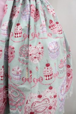 画像2: Angelic Pretty / Happy Cakesシャーリングジャンパースカート  ミント I-26-03-06-073-AP-OP-SA-ZI