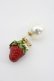 画像1: Emily Temple cute / いちごパール片耳ピアス  赤Ｘ緑 I-26-03-08-068-ET-AC-SA-ZI (1)