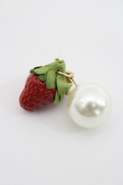 画像3: Emily Temple cute / いちごパール片耳ピアス  赤Ｘ緑 I-26-03-08-068-ET-AC-SA-ZI