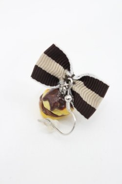 画像3: Emily Temple cute / プチシュー片耳ピアス  ブラウン I-26-03-08-069-ET-AC-SA-ZI