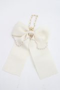 m petit by misako / AMリボンパールバッグチャーム  中白 I-26-03-08-099-LO-AC-SA-ZI
