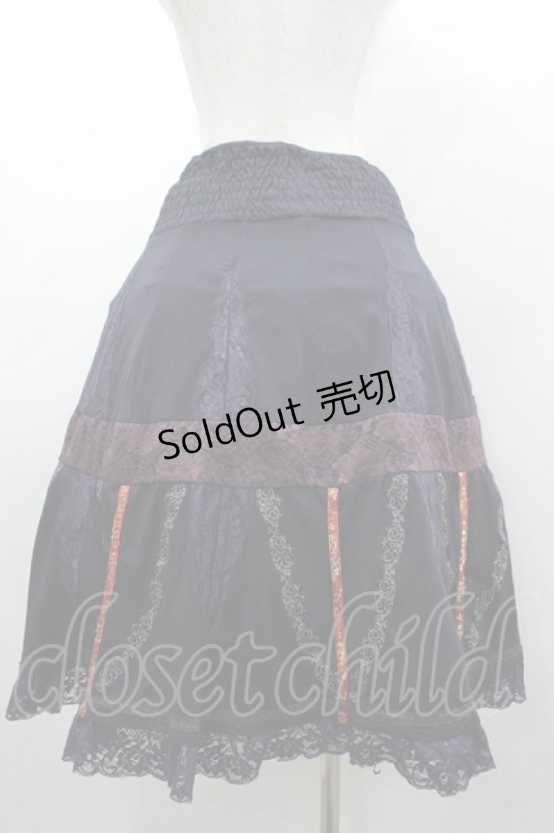 画像2: Ozz oneste / 蝶刺繍&裾レース2wayスカート  ネイビー I-26-03-12-072-OO-SK-SA-ZI (2)