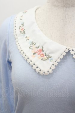 画像2: Fi.n.t / フラワー襟刺繍カットソー  サックスＸ白 I-26-03-12-007-CA-TO-SA-ZI