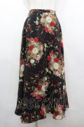 KANEKO ISAO / 赤い木の実とブーケ柄スカート  ブラック I-26-03-12-081-EL-SK-SA-ZI